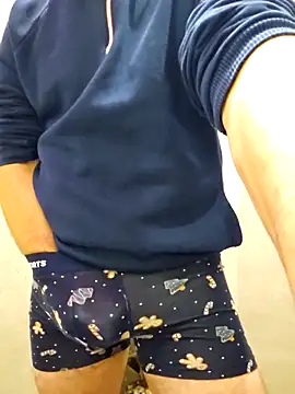 Snapshot of Mpinios chatting on 02.20.26 Mpinios online show from 02.20.26