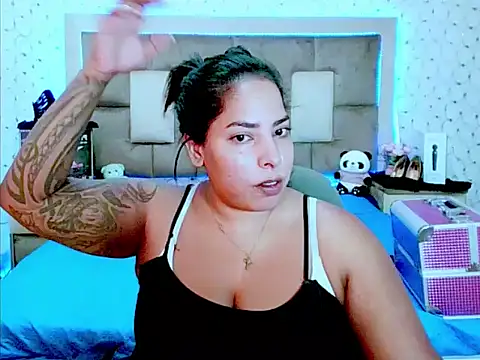 Snapshot of indiantopaz694u chatting on 02.10.26 indiantopaz694u online show from 02.10.26