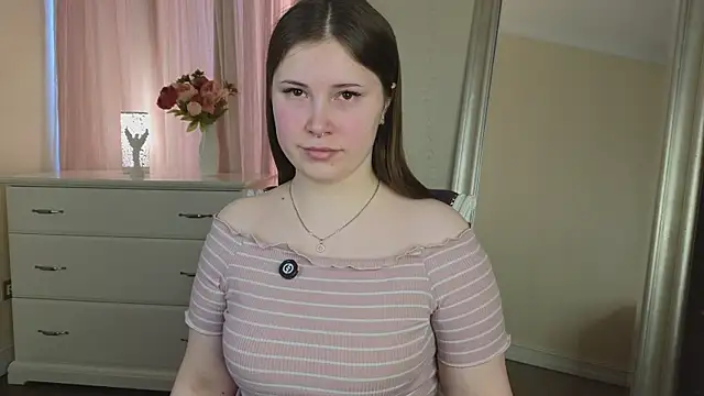 Snapshot of RexellaDarter chatting on 02.25.25 RexellaDarter online show from 02.25.25