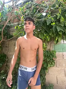 twinks 28 online show from 11.18.25