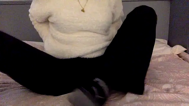 prettyy kitty online show from 02.25.25