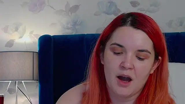 Snapshot of KailyKay chatting on 11.11.25 KailyKay online show from 11.11.25