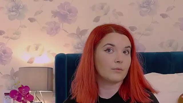 Snapshot of KailyKay chatting on 11.22.25 KailyKay online show from 11.22.25