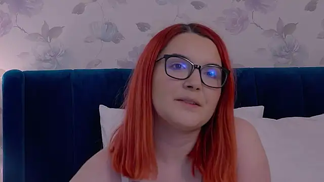 Snapshot of KailyKay chatting on 12.13.25 KailyKay online show from 12.13.25