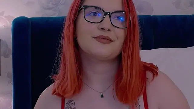 Snapshot of KailyKay chatting on 12.15.25 KailyKay online show from 12.15.25