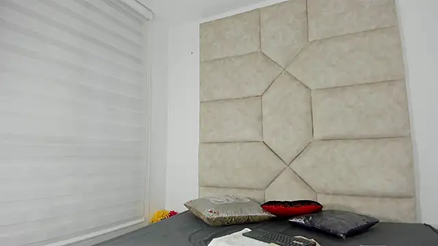 Vaiolett Smith online show from 09.24.25