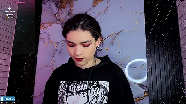 MaeveKuro online show from 02.12.26