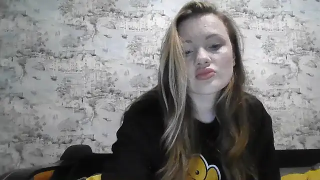 Eveline May online show from 11.13.25