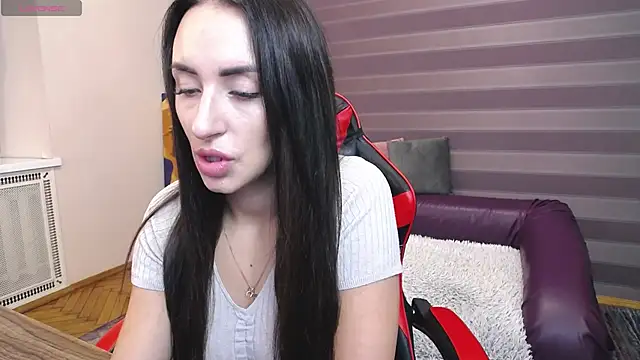 JenniferStone online show from 10.11.25