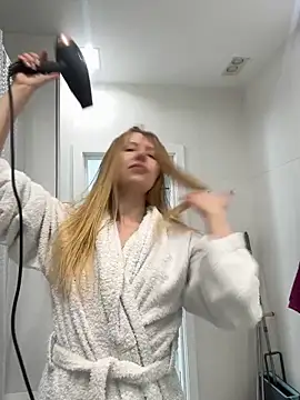 EvaBrooklyn online show from 02.28.25