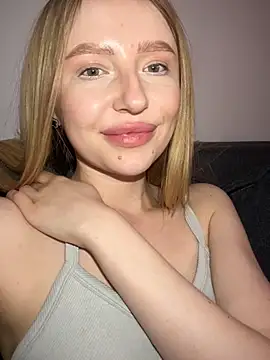 EvaBrooklyn online show from 03.08.25