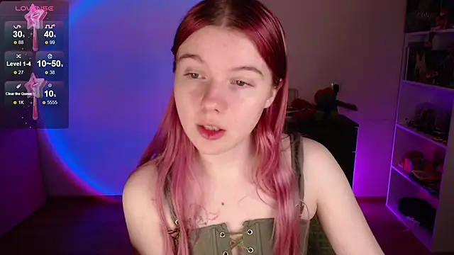 Strawberry juli online show from 11.15.25