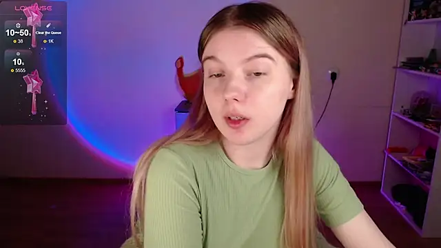 Strawberry juli online show from 04.11.26