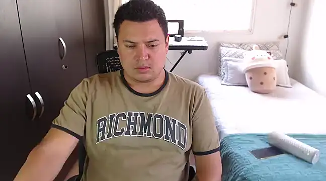 Snapshot of _Aragon__ chatting on 03.11.25 Aragon online show from 03.11.25