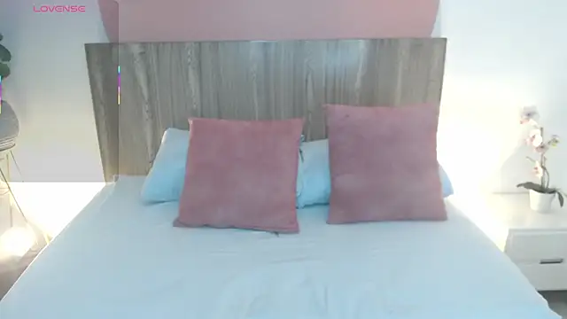 dulce victoriaa  online show from 03.30.26