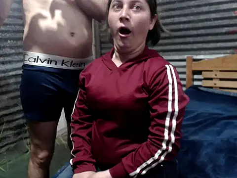 Snapshot of rose_domy chatting on 03.05.25 rose domy online show from 03.05.25