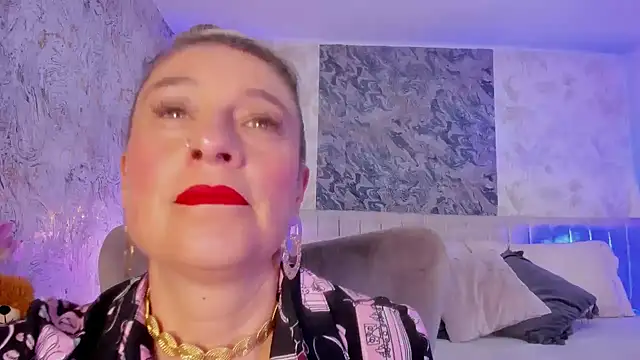 Liannaa  online show from 09.25.25