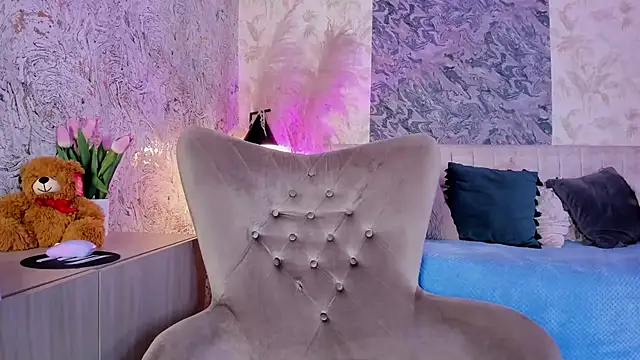 Arianaa collins online show from 05.20.26