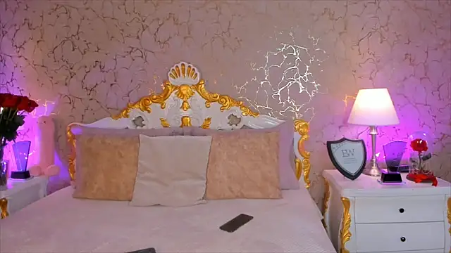 ScarlettWallace online show from 09.19.25