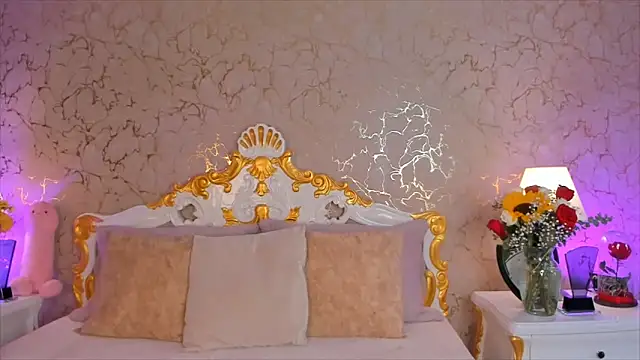 ScarlettWallace online show from 09.25.25