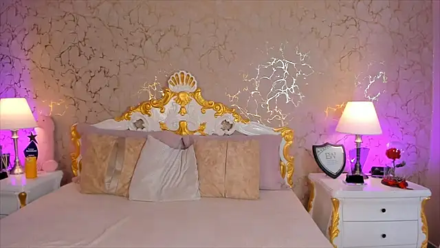 ScarlettWallace online show from 11.23.25