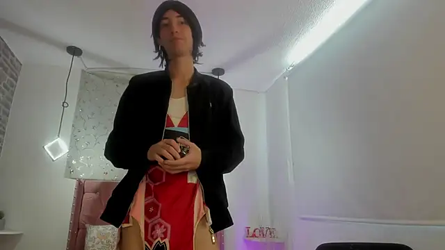 loverisu-coral online show from 02.25.26