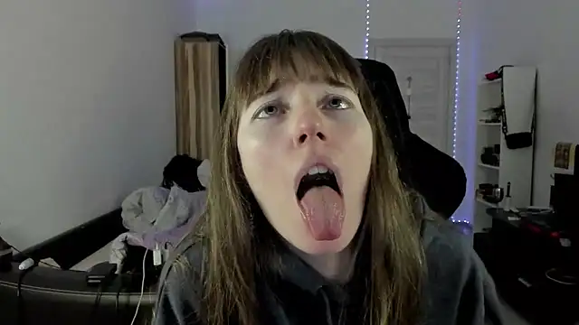 Snapshot of bekkawell chatting on 09.20.25 bekkawell online show from 09.20.25