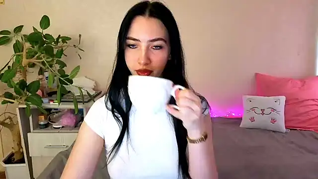 WildKittenX  online show from 05.27.26
