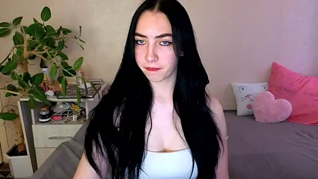 Snapshot of WildKittenX_ chatting on 06.15.26 WildKittenX online show from 06.15.26