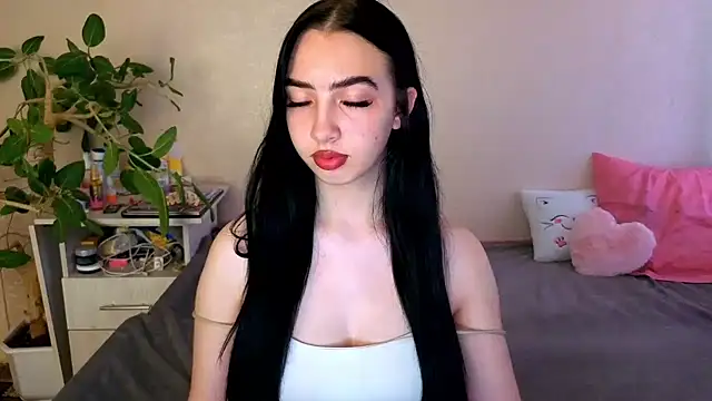 Snapshot of WildKittenX_ chatting on 06.23.26 WildKittenX online show from 06.23.26
