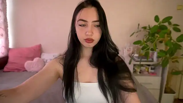 Snapshot of WildKittenX_ chatting on 07.19.26 WildKittenX online show from 07.19.26
