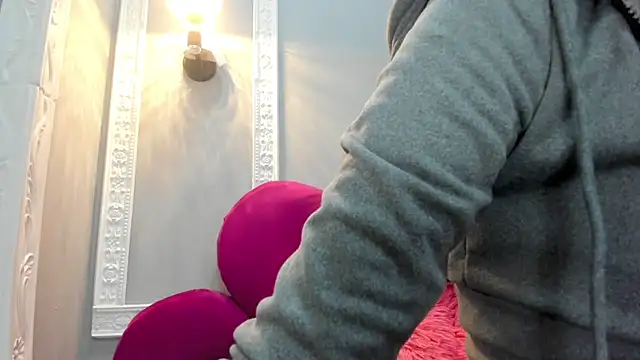 Bonniie 22 online show from 03.06.26