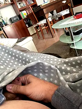 Snapshot of littletoy64 chatting on 09.29.25 littletoy64 online show from 09.29.25