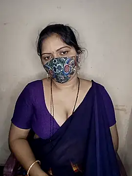 Snapshot of Bagi-Sexy chatting on 03.11.25 Bagi-Sexy online show from 03.11.25