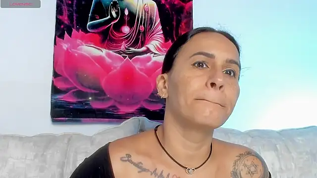 Snapshot of Sara_Charmy chatting on 04.16.26 Sara Charmy online show from 04.16.26