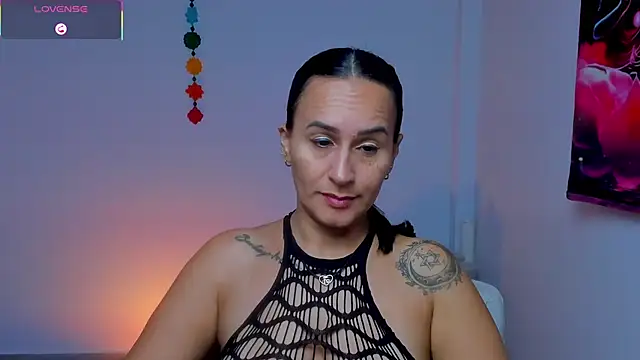Snapshot of Sara_Charmy chatting on 05.08.26 Sara Charmy online show from 05.08.26
