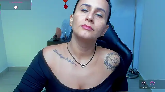 Snapshot of Sara_Charmy chatting on 05.20.26 Sara Charmy online show from 05.20.26