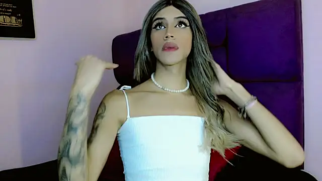 Snapshot of Anastasia_hots chatting on 03.15.25 Anastasia hots online show from 03.15.25