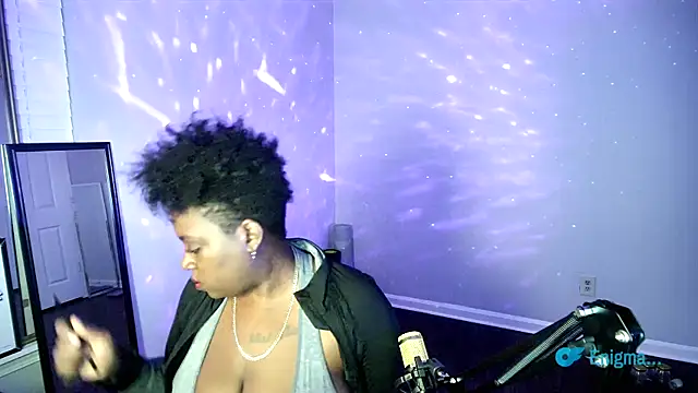 lovelyenigma365 online show from 02.18.26