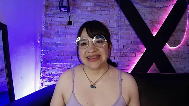 TaraTaylorr online show from 03.18.25