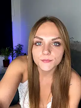 OCTAPUSSY2000 online show from 11.04.25