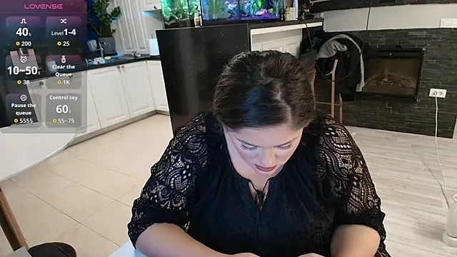 Layla- online show from 10.05.25