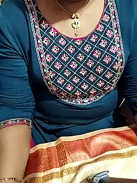 Snapshot of southindian-veena chatting on 03.07.25 southindian-veena online show from 03.07.25