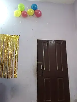 Snapshot of mens_weakness chatting on 11.11.25 mens weakness online show from 11.11.25