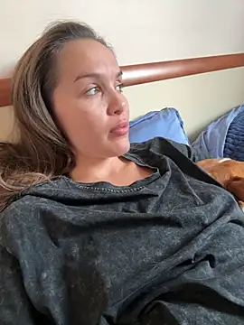 Beverly Hilll online show from 10.04.25