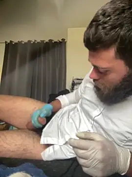 Snapshot of latexgloveloris chatting on 02.23.26 latexgloveloris online show from 02.23.26