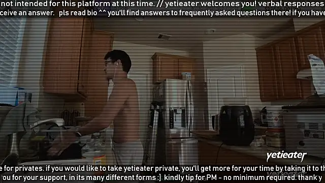 Snapshot of yetieater chatting on 04.22.26 yetieater online show from 04.22.26