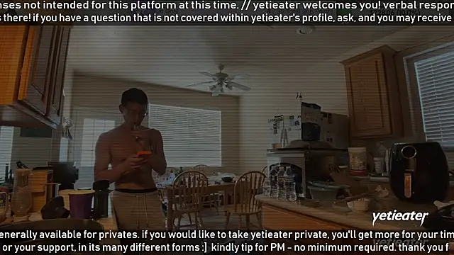 Snapshot of yetieater chatting on 04.28.26 yetieater online show from 04.28.26