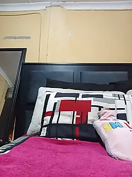 JuicyMilkyTizzy online show from 06.22.26
