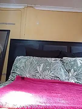 JuicyMilkyTizzy online show from 07.22.26
